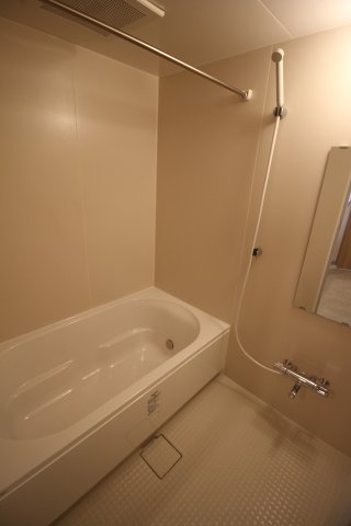 バス・シャワールーム　同じ間取りの違うお部屋の写真になります。