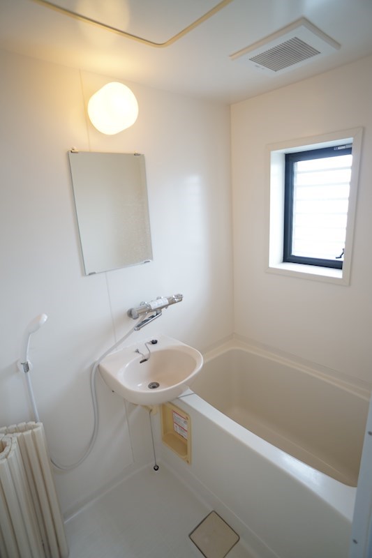 バス・シャワールーム　302（反転）イメージ