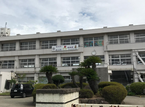 中学校　倉敷市立郷内中学校（中学校）まで1301m