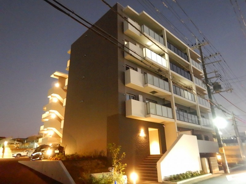 Plum Owl IIの建物外観