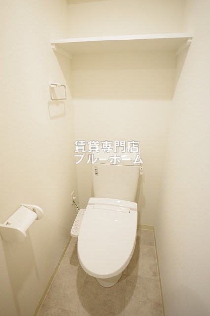 トイレ　温水洗浄便座付のトイレ！