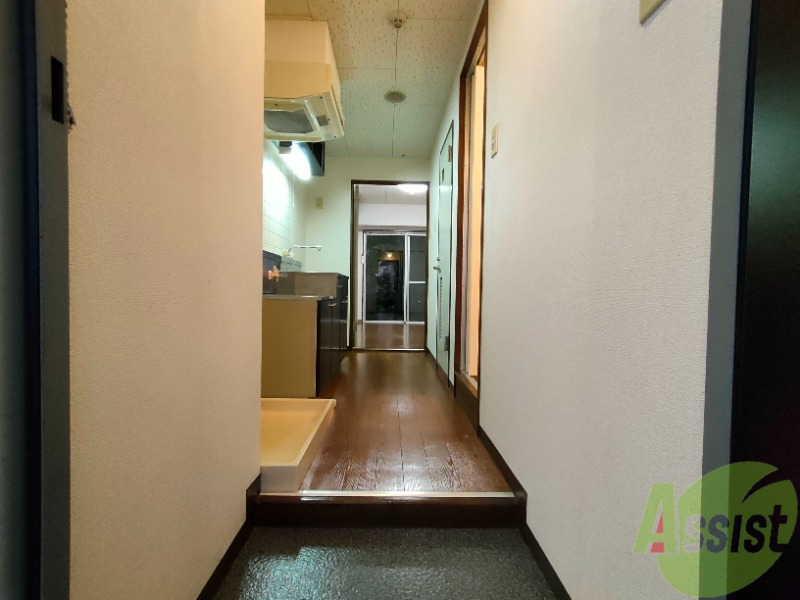 玄関　玄関部分から撮影しました。来客等はここでお出迎え。