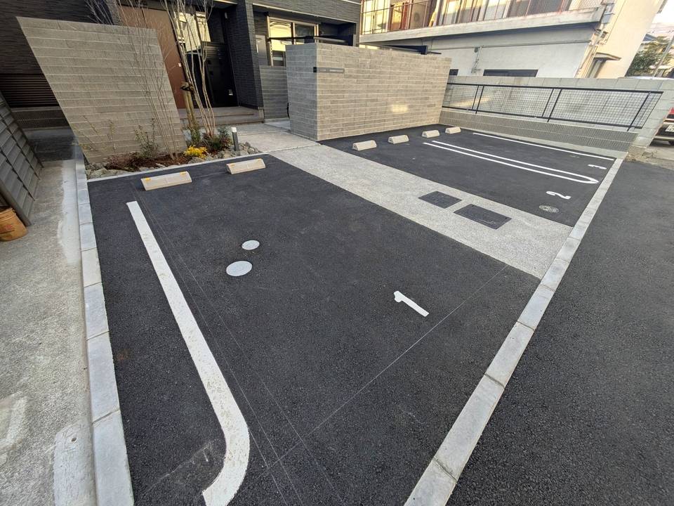 駐車場　駐車場