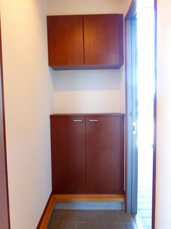 玄関　図面と現状に相違がある場合には現状を優先