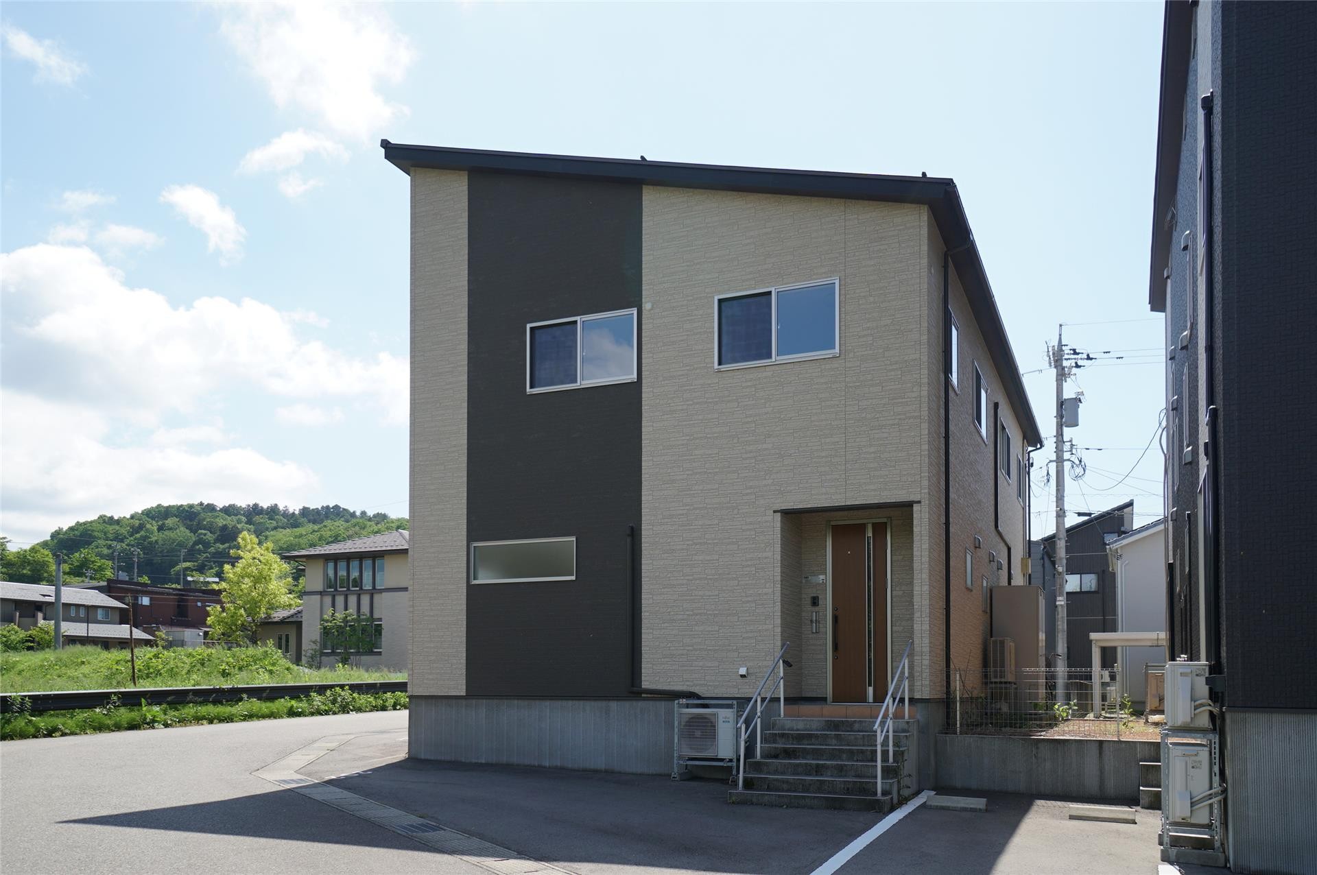 エントランス　202