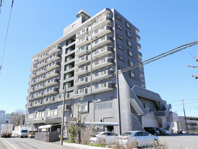 建物外観　ＳＲＣ造９階建てマンション♪