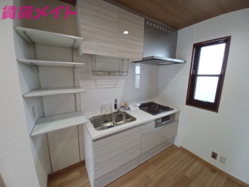 キッチン　同物件別室写真