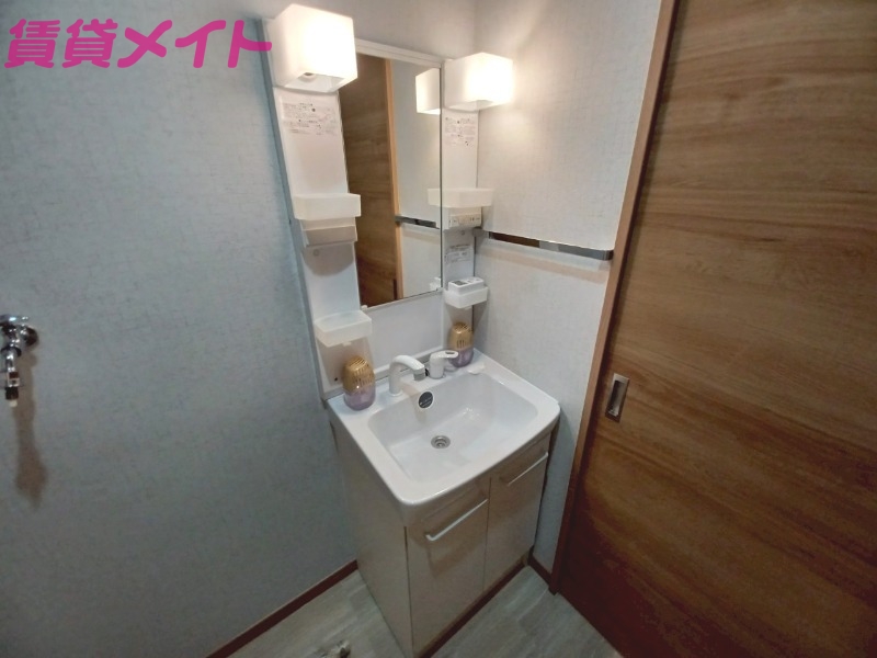 洗面設備　同物件別室写真