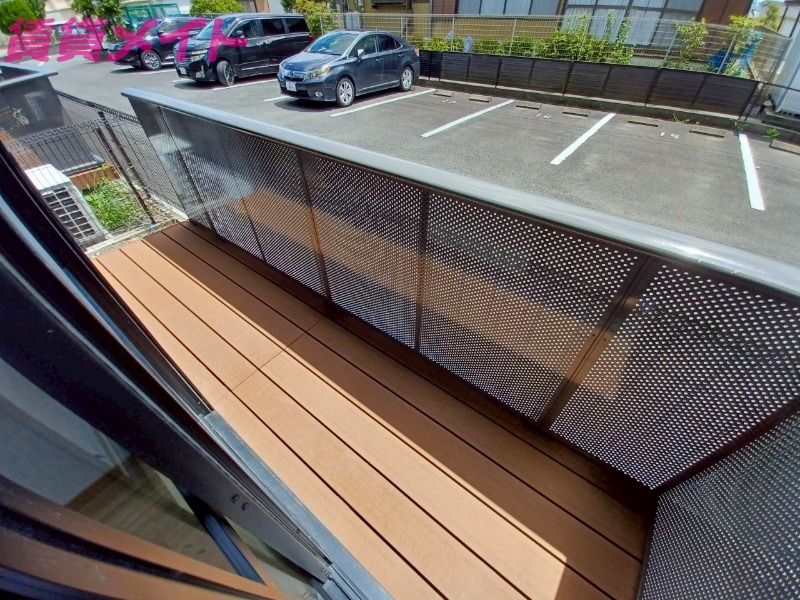 バルコニー　同物件別室写真