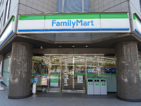 コンビニ　【ファミリーマート小倉鍛冶町二丁目店】（コンビニ）まで144m