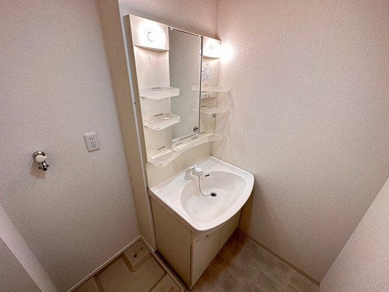 洗面設備　※別部屋の写真です