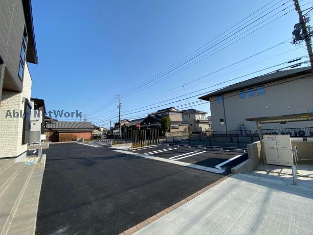 駐車場　駐車場