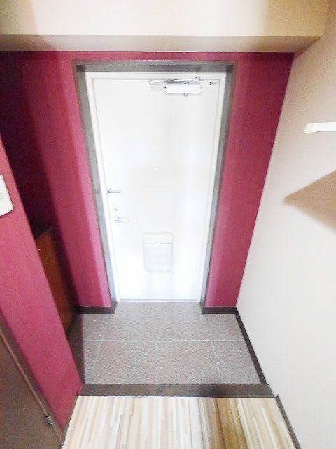 玄関　★シューズボックス付き玄関スペース★