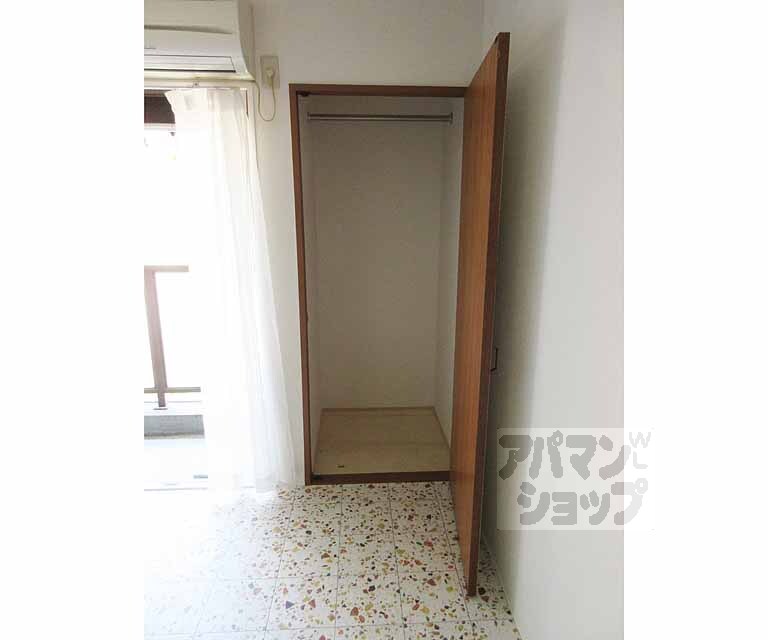 収納　押入れついてます・