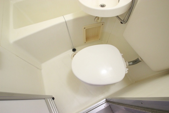 トイレ　別部屋の写真です。