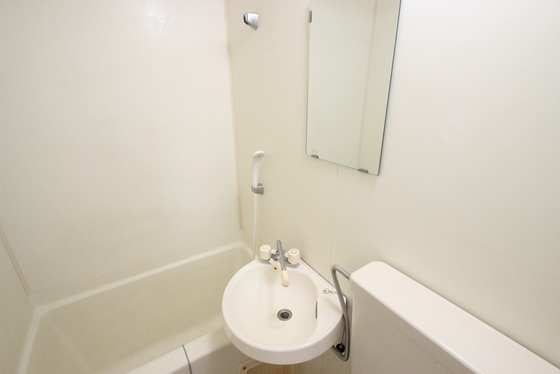 洗面設備　別部屋の写真です。