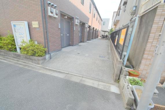 エントランス　綺麗なエントランスです。