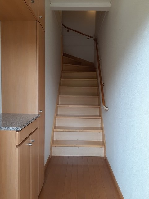玄関　シューズボックス完備の玄関です。