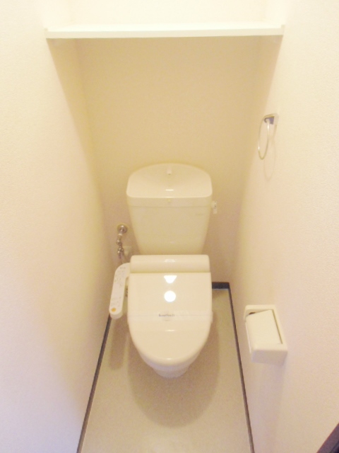 トイレ　温水洗浄便座