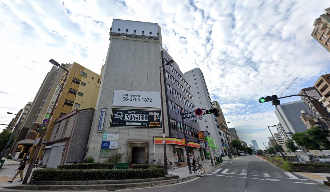 コンビニ　デイリーヤマザキ谷町６丁目店（コンビニ）まで43m