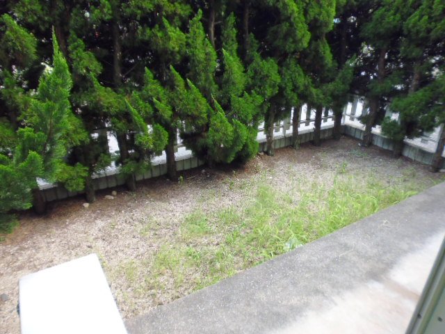 バルコニー　専用庭