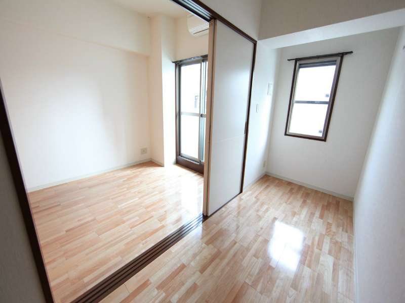 その他部屋・スペース　ＬＤＫ10.3帖　洋室3.8帖　繋げて使用が可能です