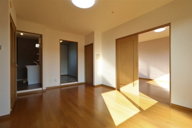 居室・リビング　別号室の写真です。