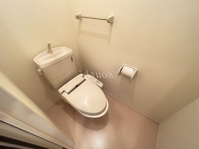 トイレ　ウォシュレット付きのトイレ