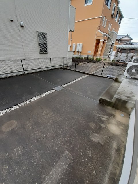 バルコニー　テラス