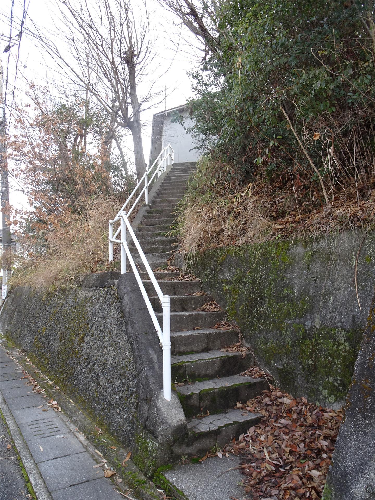 エントランス　建物への入り口部分です♪
