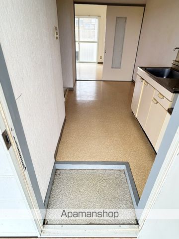 ＪＲ東海道本線 磐田駅 バス乗車時間：26分 最寄りバス停で下車 徒歩23分 2階建 築34年の玄関写真
