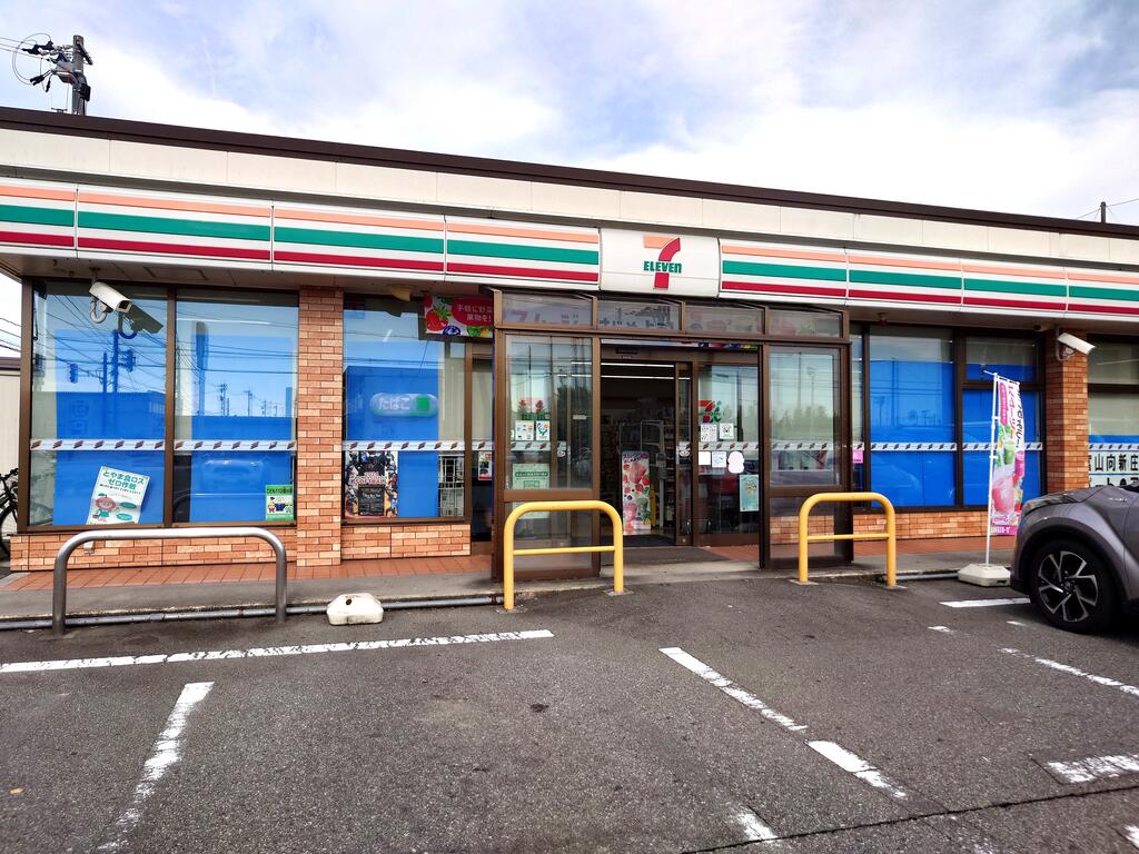コンビニ　セブンイレブン富山向新庄5丁目店（コンビニ）まで1671m
