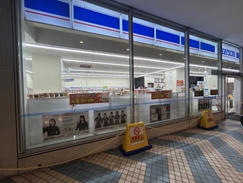 コンビニ　ローソン 横浜伊勢佐木町ワシントンホテル店（コンビニ）まで161m