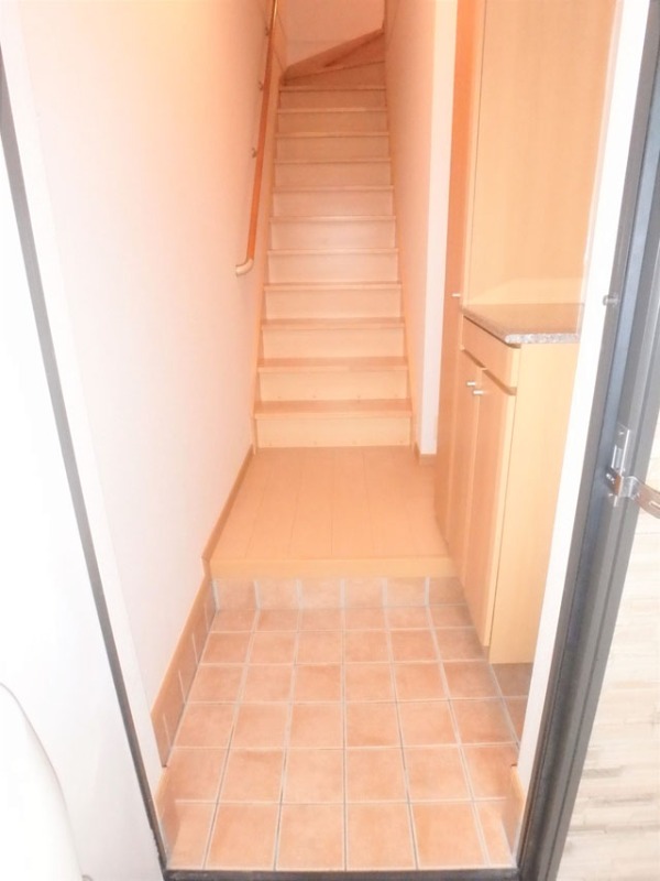 玄関　下駄箱付き！