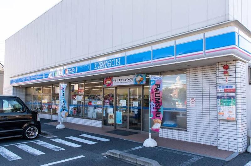 コンビニ　ローソン 青戸六丁目店（コンビニ）まで180m