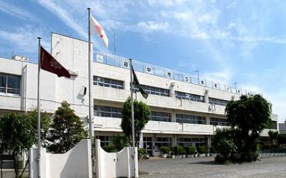 小学校　南町小学校（小学校）まで94m