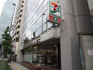 コンビニ　セブンイレブン目黒青葉台3丁目店（コンビニ）まで138m