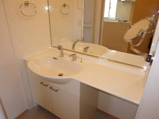 洗面設備　洗髪洗面化粧台