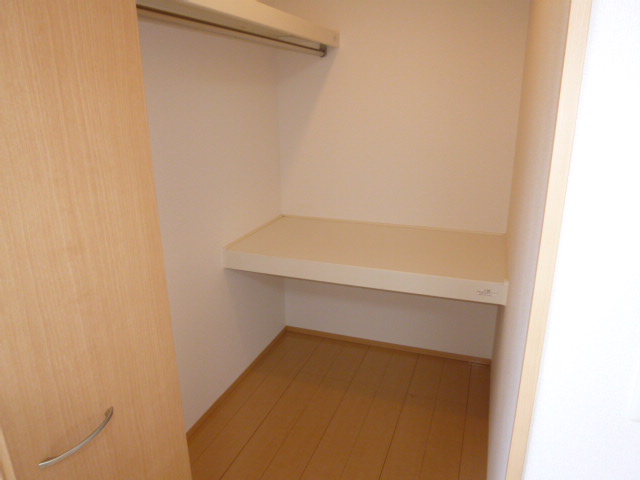 収納　ウォークインクローゼット