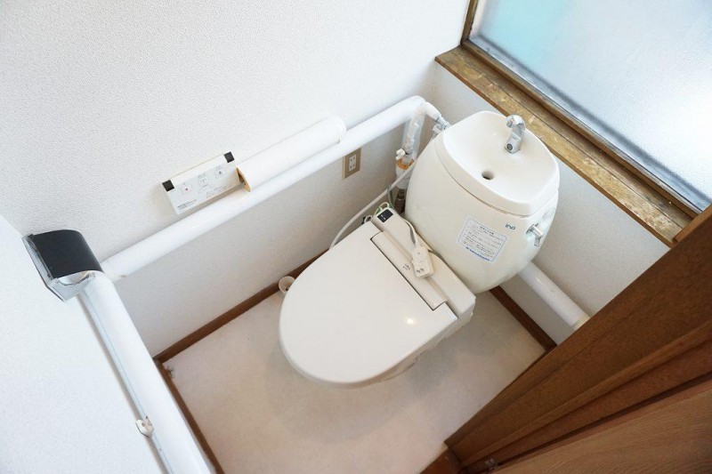 トイレ　トイレ