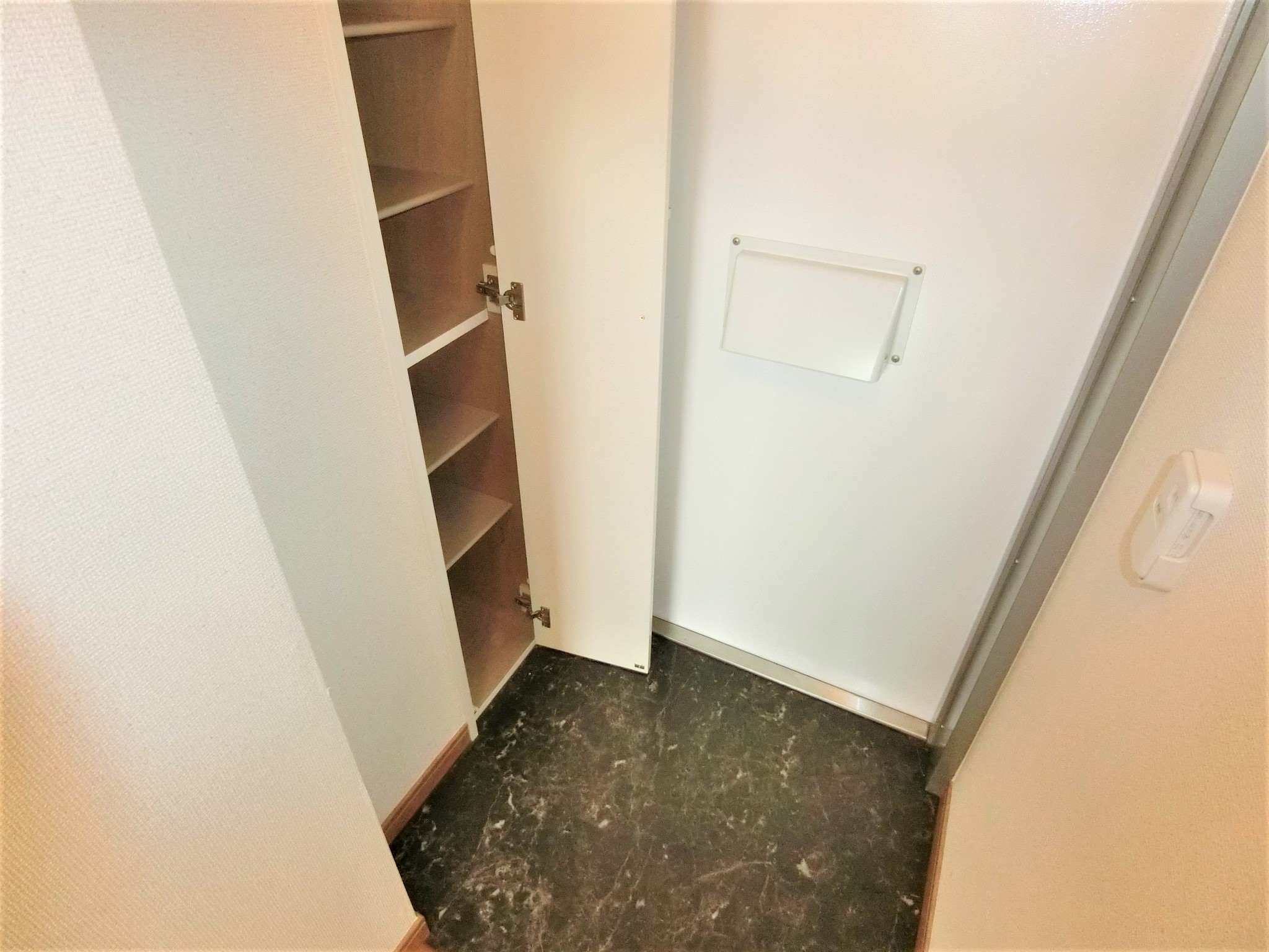 玄関　★シューズボックスを完備です★