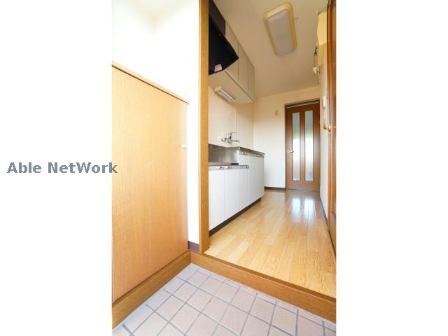 玄関　(同型タイプ)