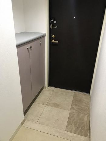 仙台市地下鉄南北線 北仙台駅 徒歩8分 8階建 築31年の玄関写真