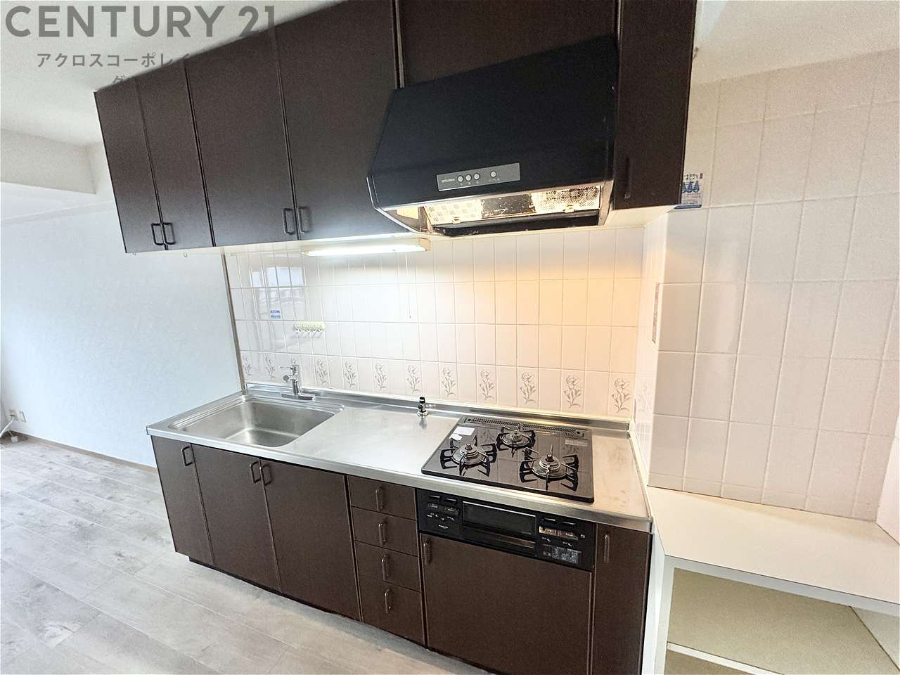 キッチン　キッチン収納多いです