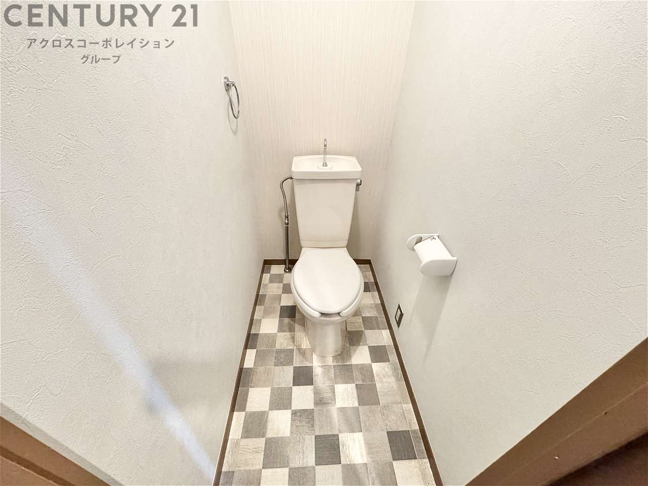 トイレ　シンプルトイレ