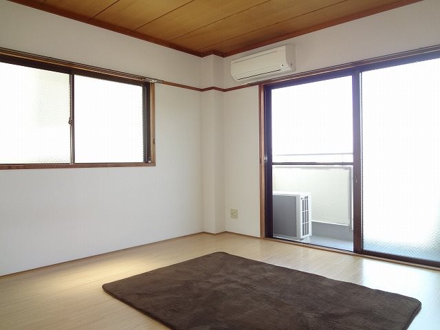 その他部屋・スペース　別部屋類似写真掲載。実際は、小窓がないお部屋となります。