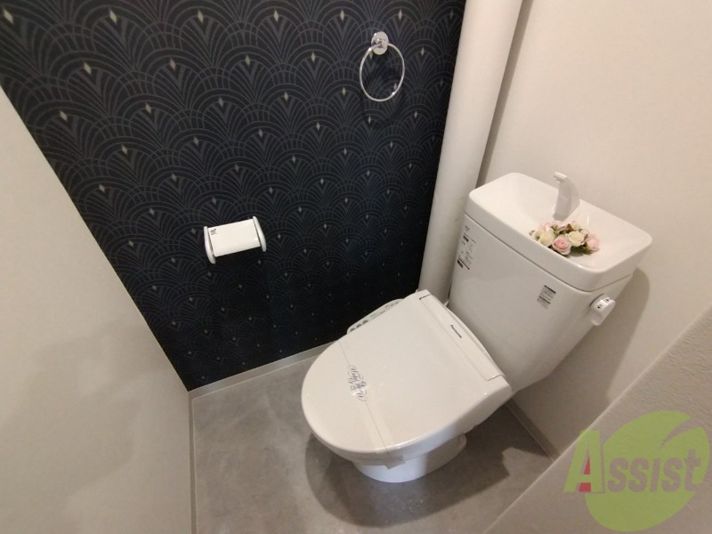 トイレ　ウォシュレット機能がついたトイレです。安心して使用できます。