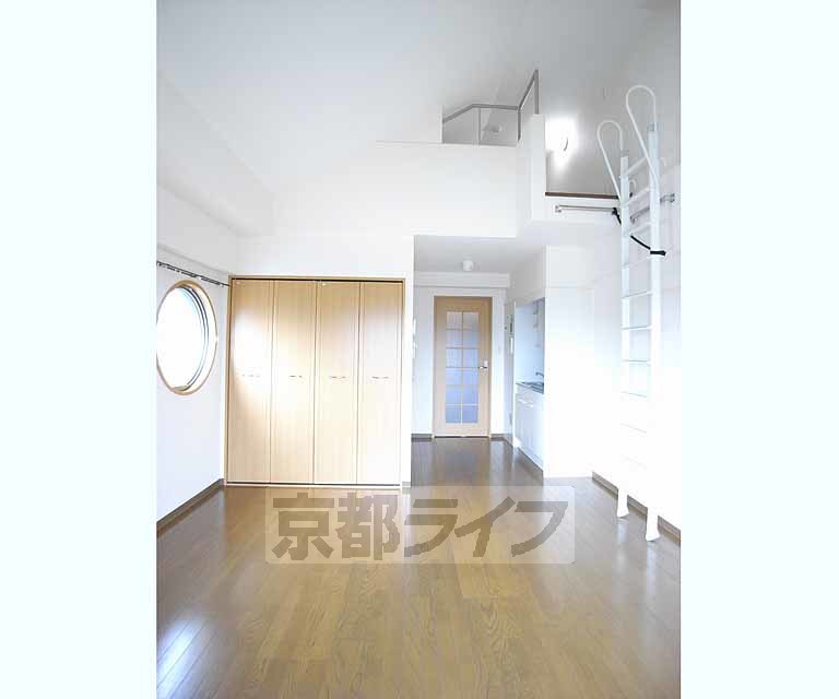 その他部屋・スペース　ロフト有ります。