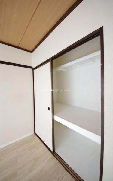 収納　類似室内