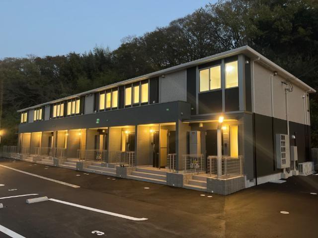 エントランス　外観写真（夜）